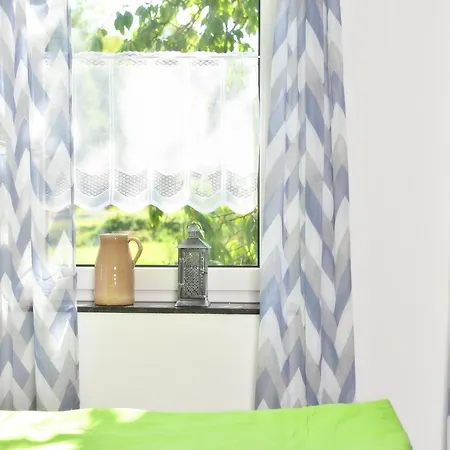 Lueggerts אורחן *